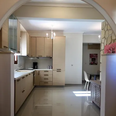 Amfithea House *