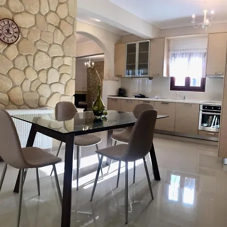 Сasa de vacaciones Amfithea House *