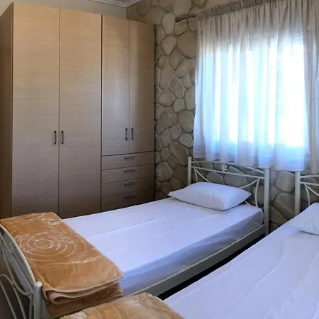 Amfithea House 度假居 希维利