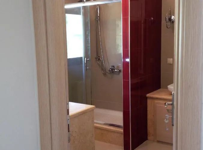 Amfithea House Tatil Evi *